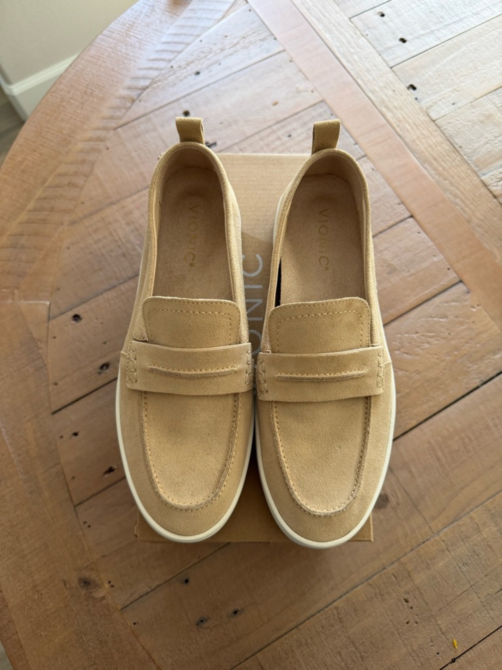 Vionic Chantel Sand 8.5 M Never Worn NWT - Picture 8 of 11